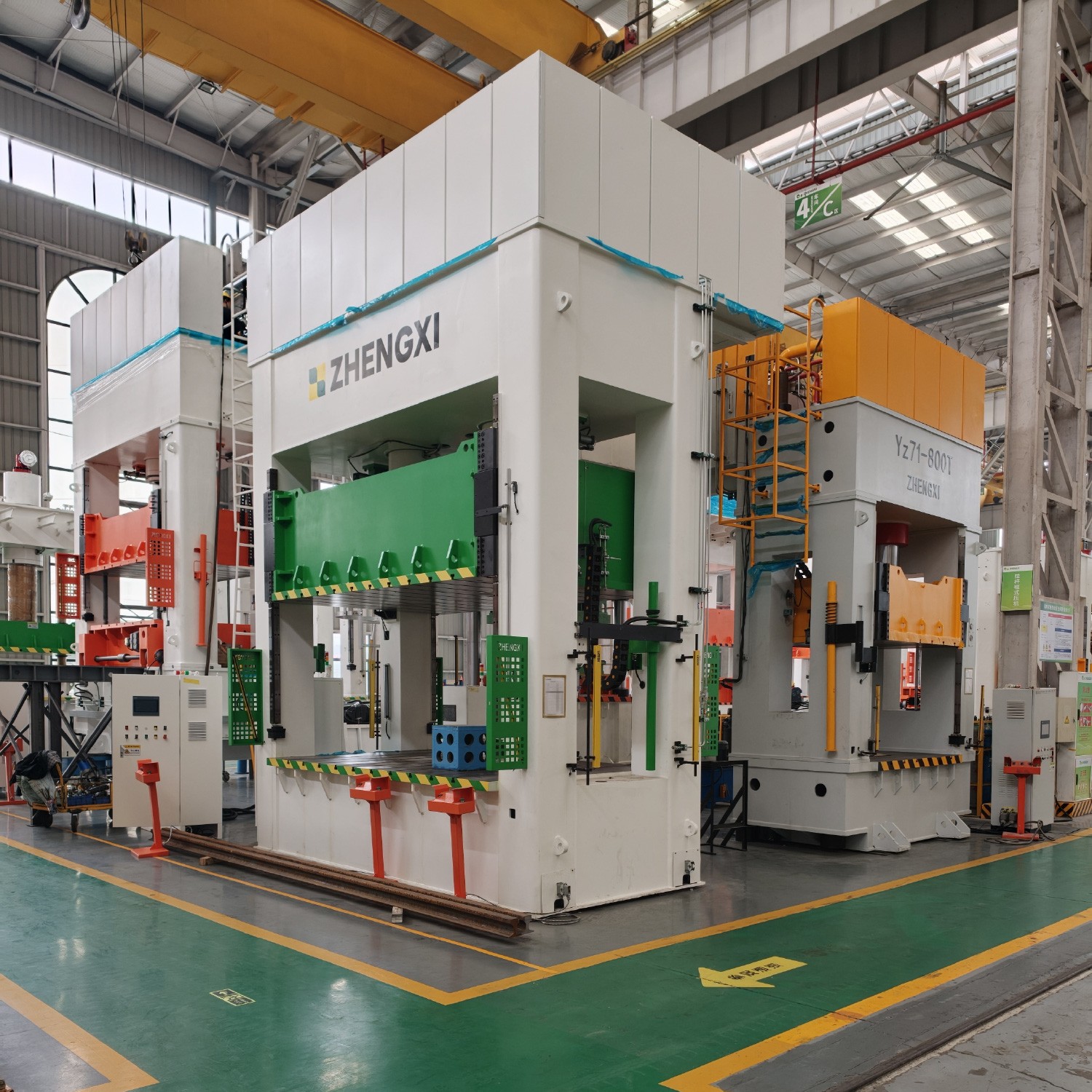 Гидравлический пресс для формования композитных материалов Композитный пресс